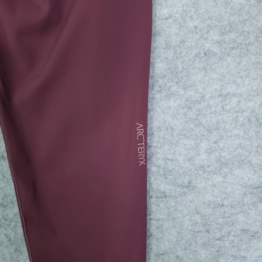 Arc'teryx Essent High Rise Utility Legging 26" - Picture 3 of 8